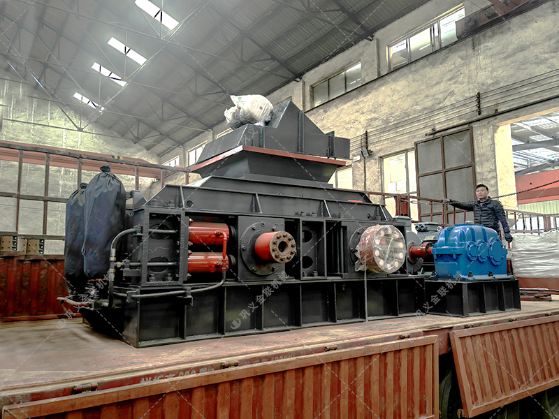 中大型全自動(dòng)液壓對輥破碎機(jī) 1007型破碎機(jī)發(fā)往河北