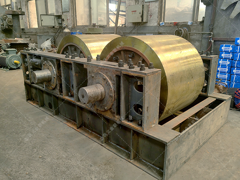 液壓對(duì)輥制砂機(jī)出現(xiàn)故障應(yīng)該怎么辦？