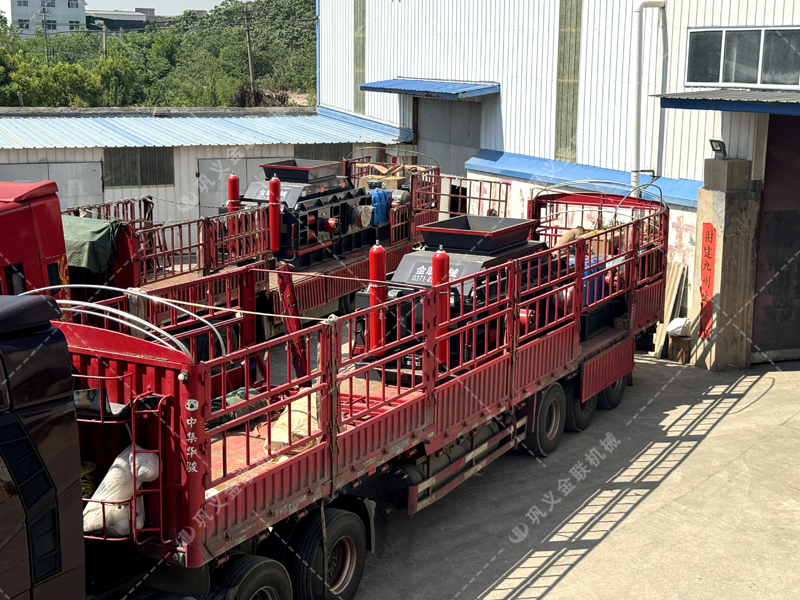 液壓 VS 彈簧：對輥制砂機兩大技術路線，我們?yōu)楹芜x擇液壓？