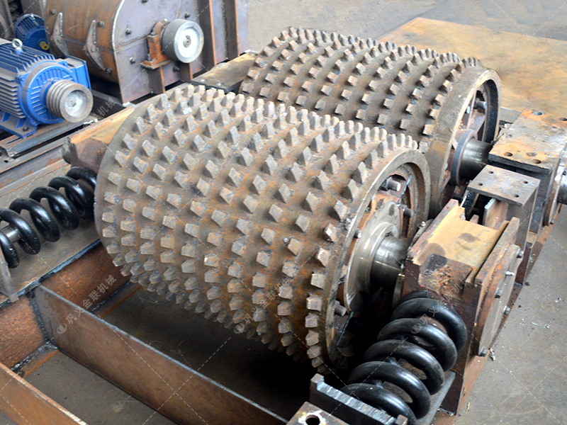 故障排查寶典：雙齒輥破碎機異響、粒度變粗等常見問題如何快速解決？